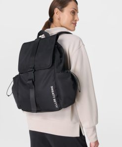 Modaunited.shop68f9fb4b84 1